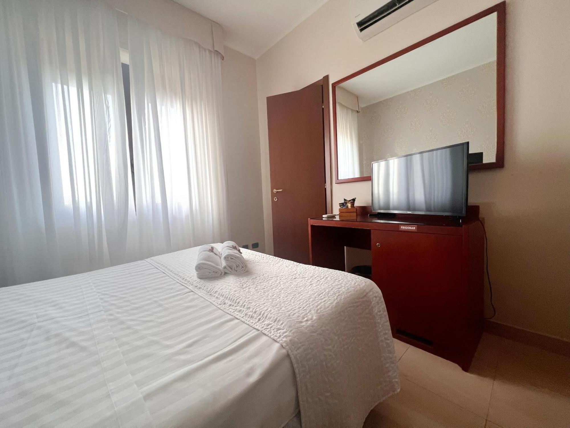 Hotel Paradiso ลาโกปาเตรีย ภายนอก รูปภาพ
